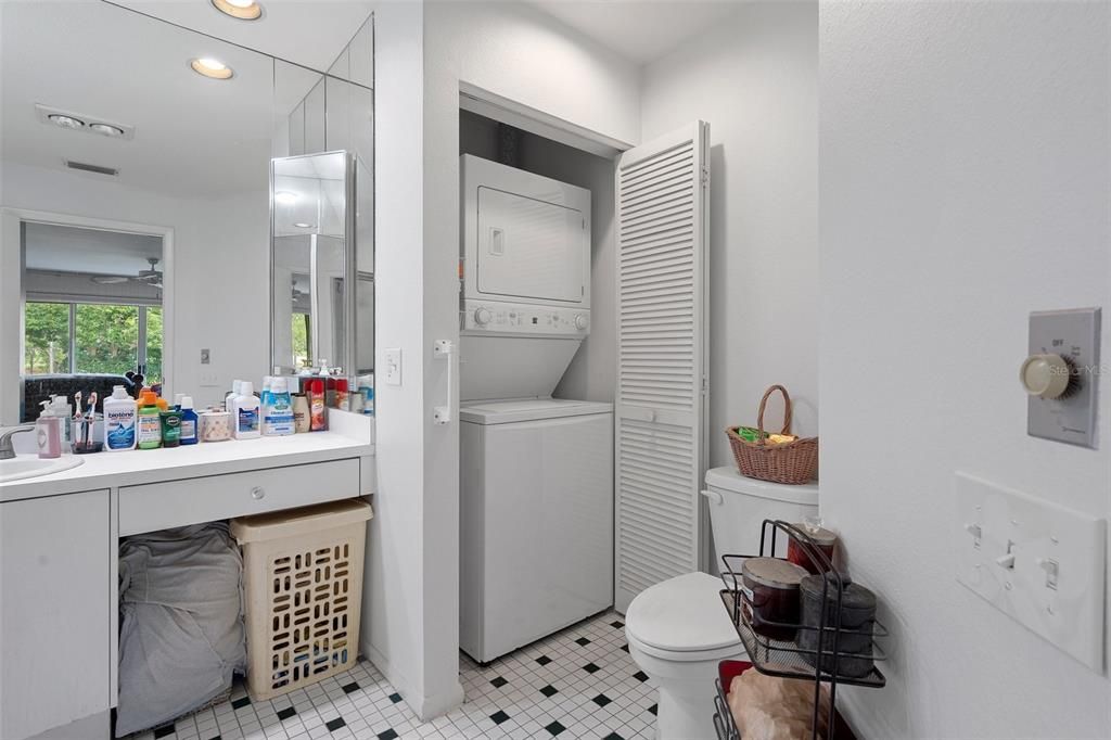Interior, Recessed Lighting, Utility Closets, Washer