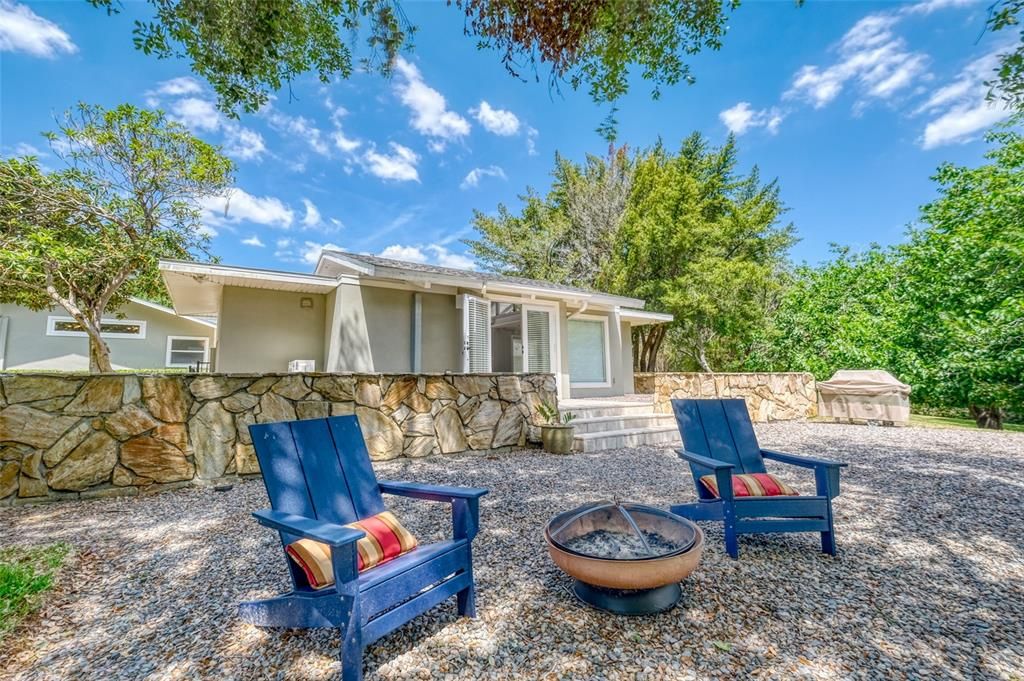 Backyard, Exterior