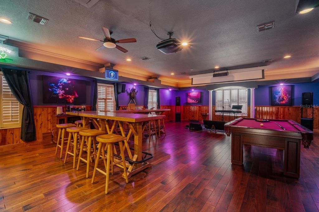 Billiard Table, Game Room, Interior, Recessed Lighting, Wood Texture Flooring