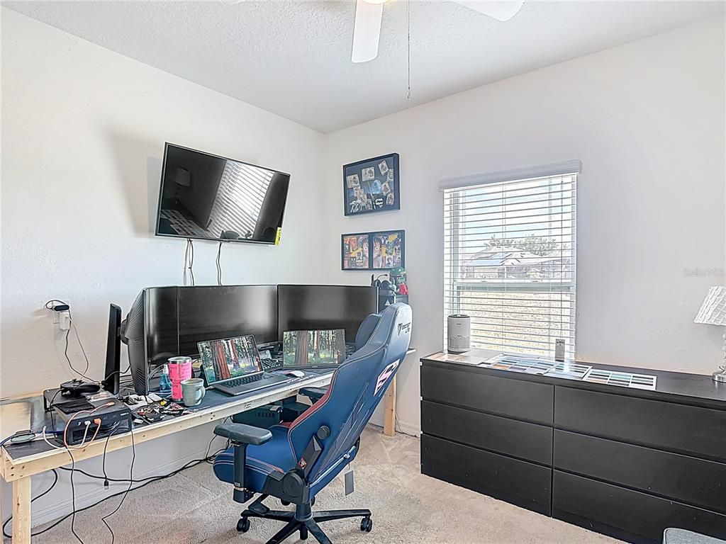 Home Office, Interior