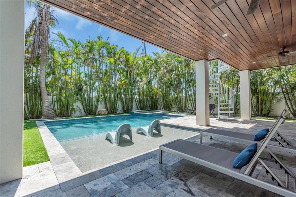 Exterior, Pool