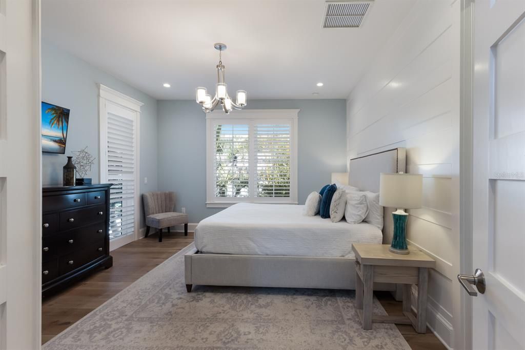 Bedroom, Interior, Pendant Lights, Recessed Lighting, Wood Texture Flooring