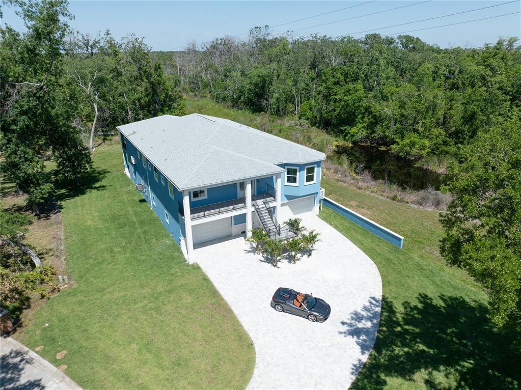 Exterior, Drone