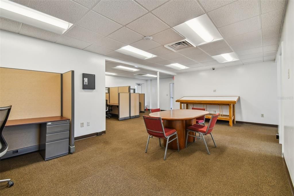 Dining room, Interior, Recessed Lighting
