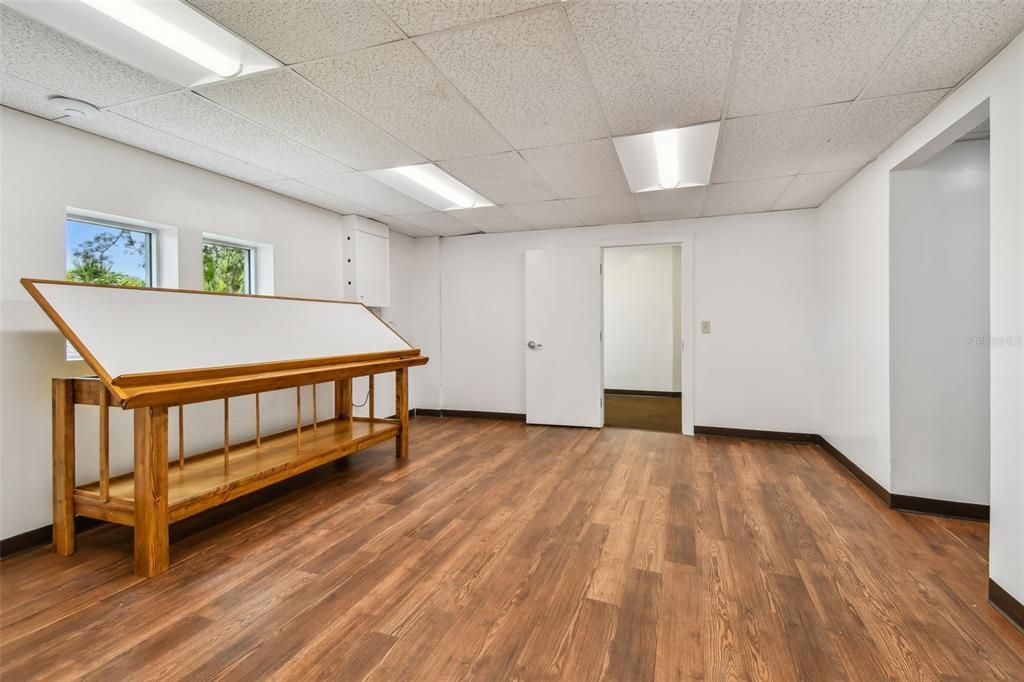 Empty room, Interior, Recessed Lighting, Wood Texture Flooring