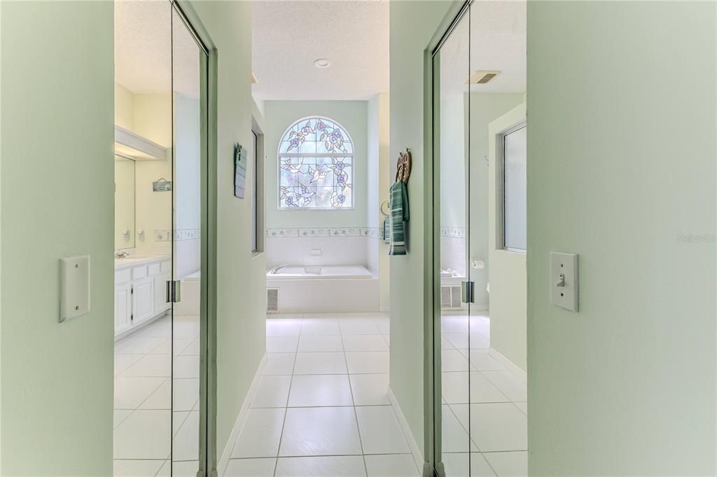 Bathroom, Interior, Recessed Lighting