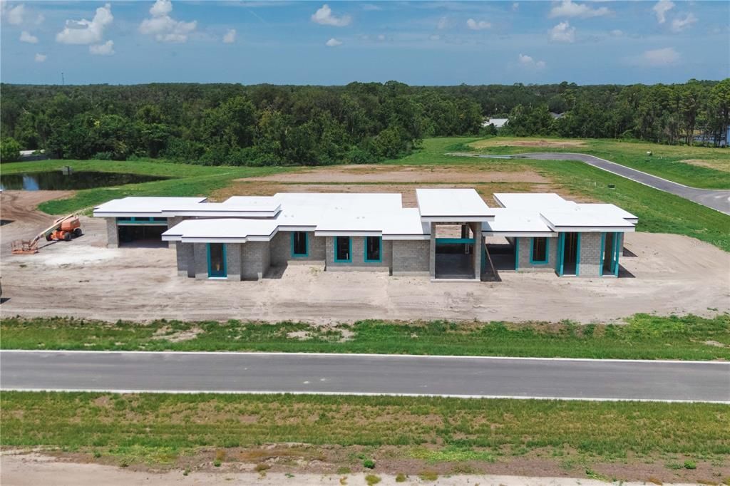 Exterior, Drone