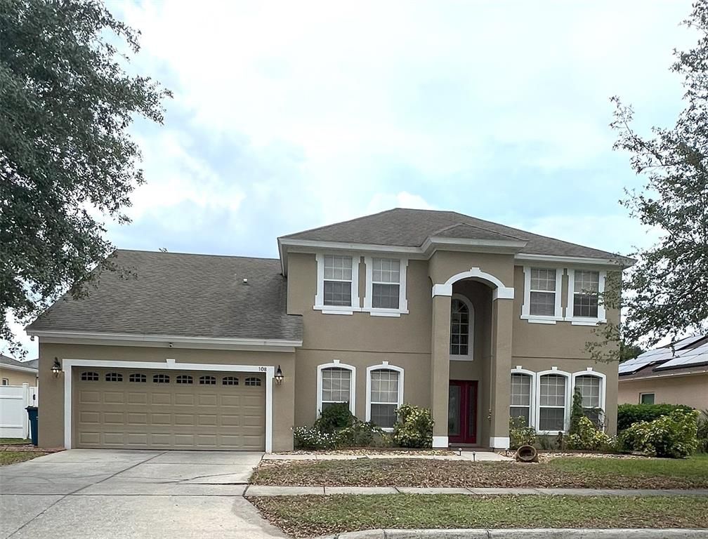 Attached, Exterior, Facade, Solar Panels, French Provincial