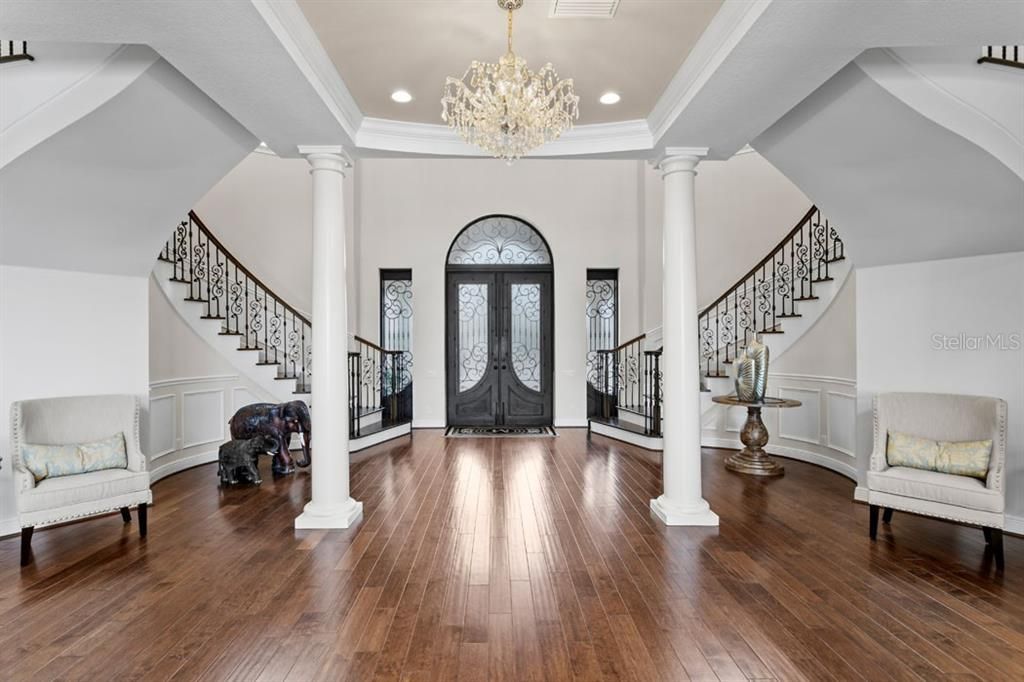 Chandelier, Interior, Recessed Lighting, Wood Texture Flooring