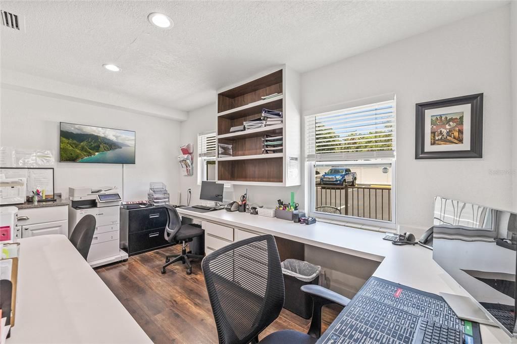 Home Office, Interior, Recessed Lighting, Wood Texture Flooring