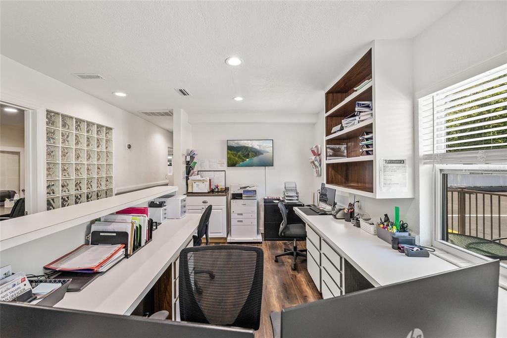 Home Office, Interior, Recessed Lighting, Wood Texture Flooring