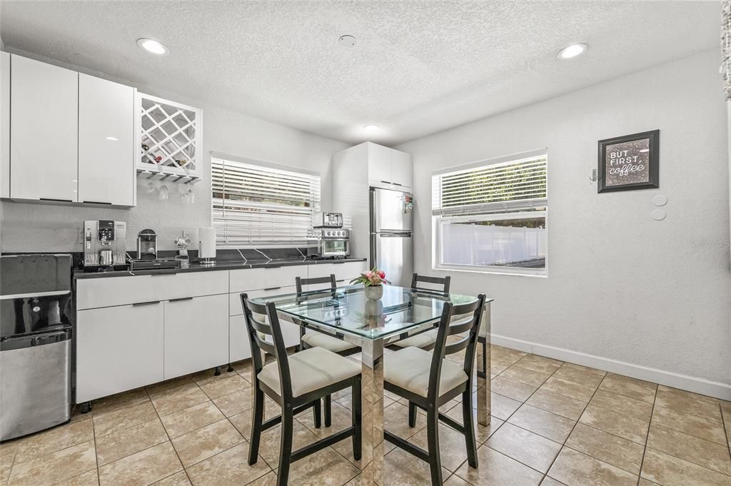 Dining room, Interior, Kitchen, Recessed Lighting