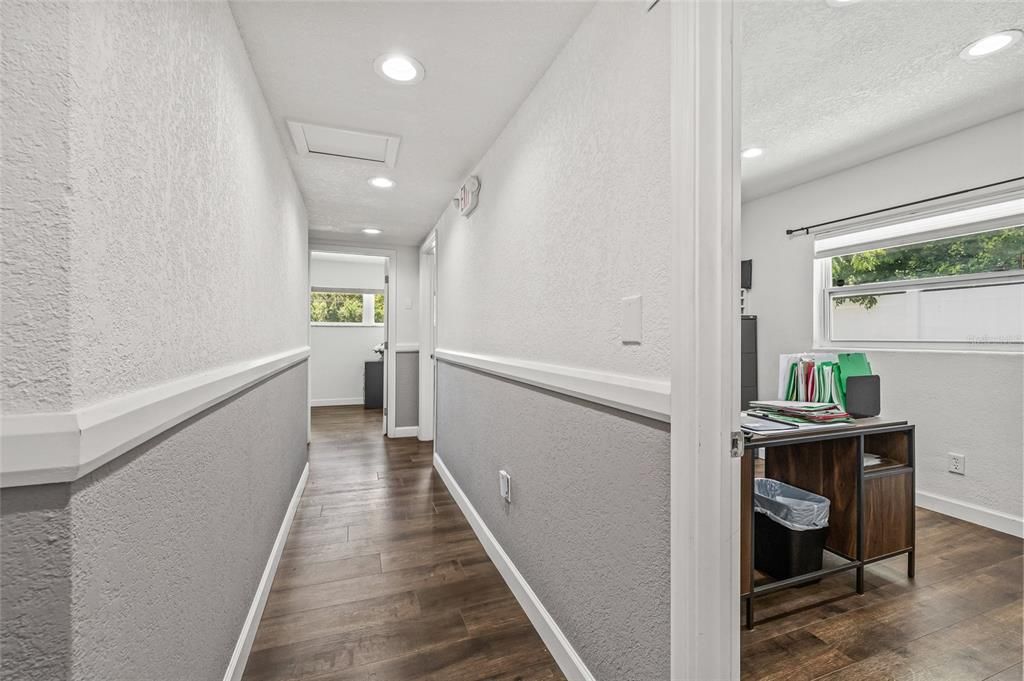 Home Office, Interior, Recessed Lighting, Wood Texture Flooring