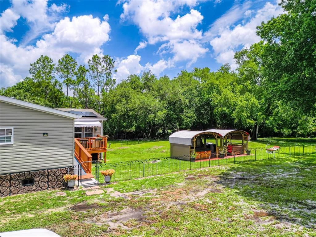 Backyard, Exterior