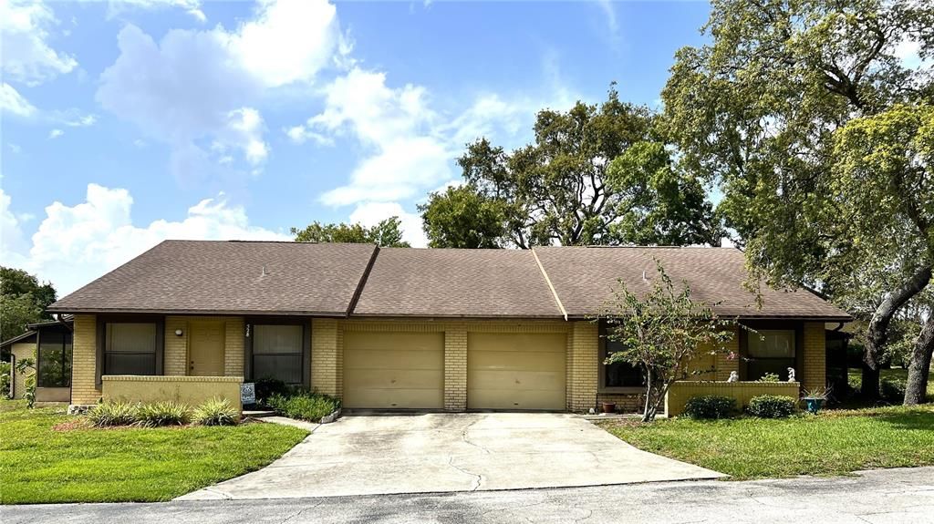 Attached, Exterior, Facade, Ranch