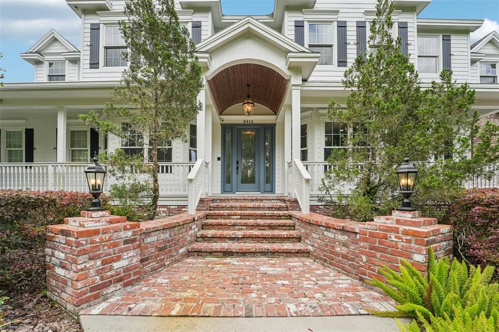 Exterior, Facade, None