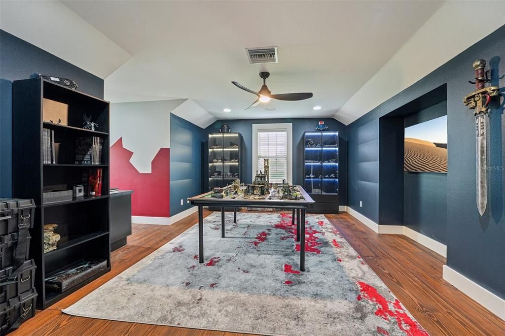 Game Room, Home Office, Interior, Recessed Lighting, Wood Texture Flooring