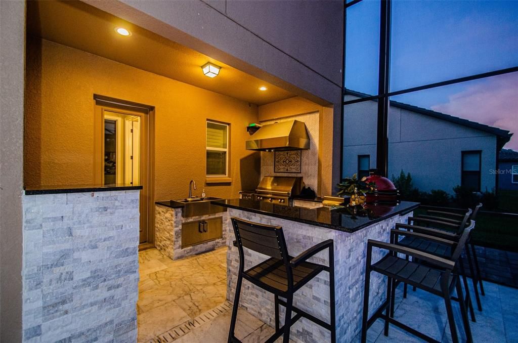 Exterior, Outdoor Kitchen