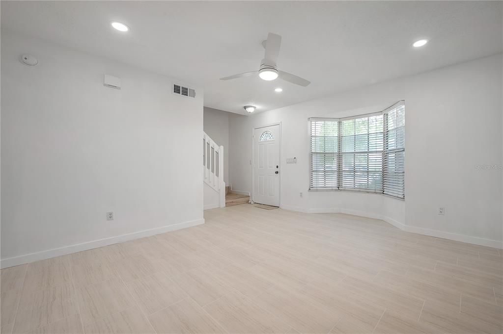 Empty room, Interior, Recessed Lighting, Wood Texture Flooring