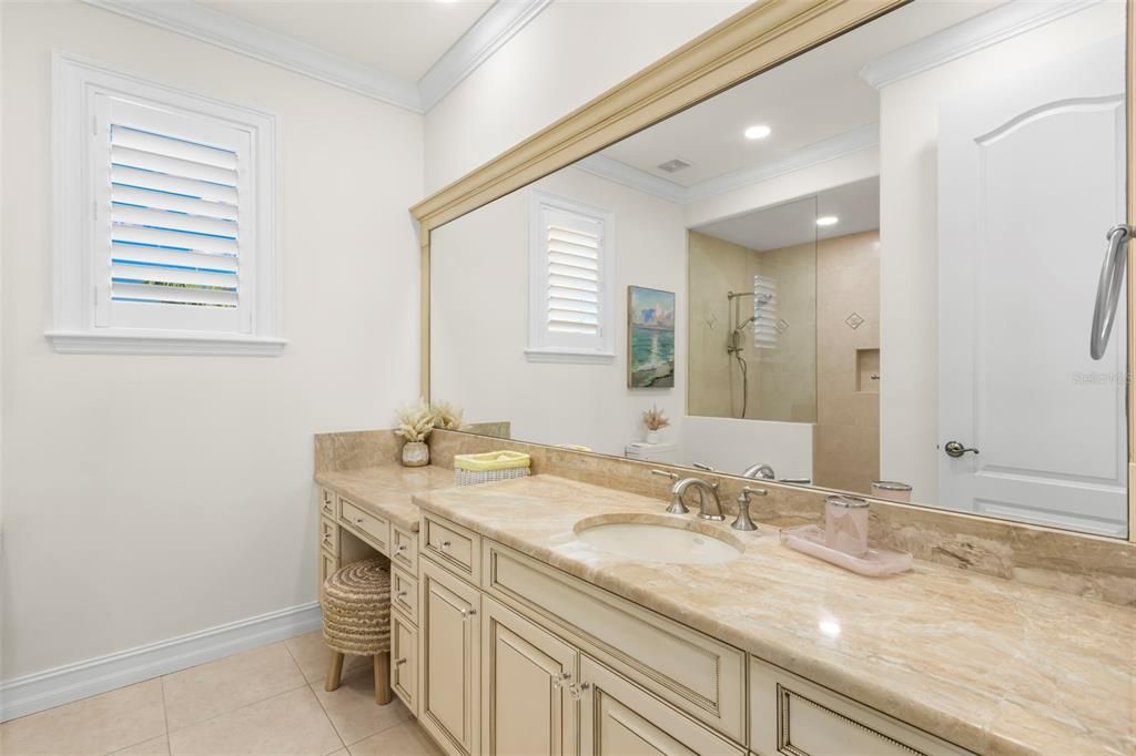 Bathroom, Dual Sink Vanities, Interior, Recessed Lighting