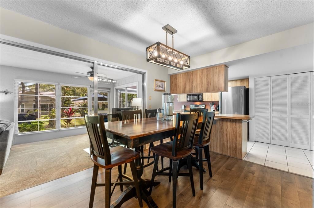 Dining room, Interior, Kitchen, Pendant Lights, Wood Texture Flooring