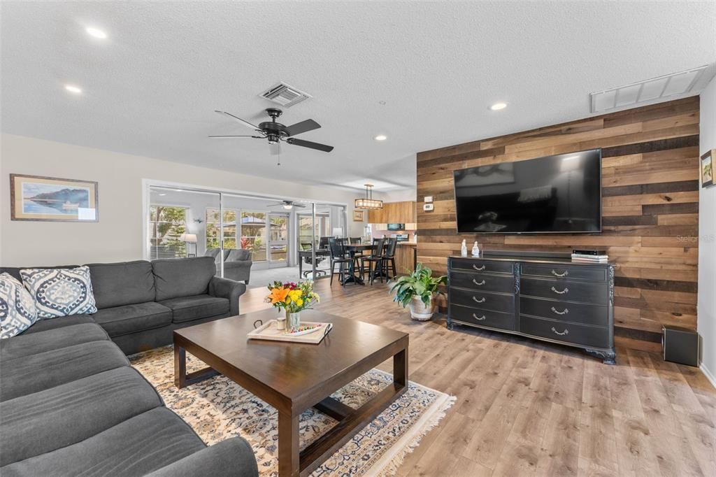 Dining room, Interior, Living room, Recessed Lighting, Wood Texture Flooring, Wooden Walls