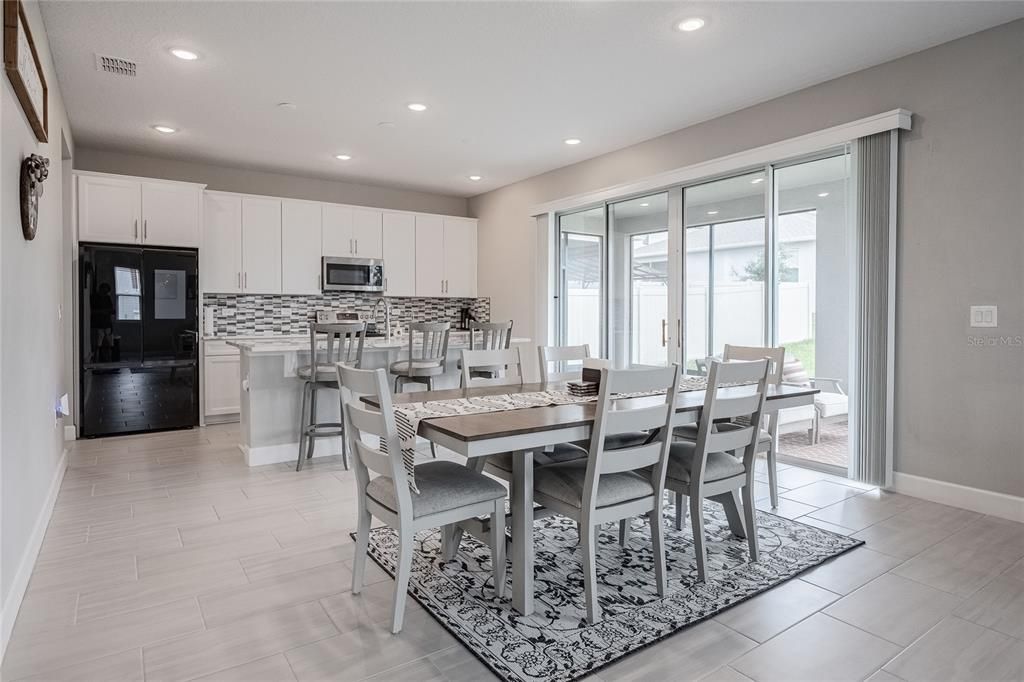 Dining room, Interior, Kitchen, Recessed Lighting, Stainless Steel Appliances