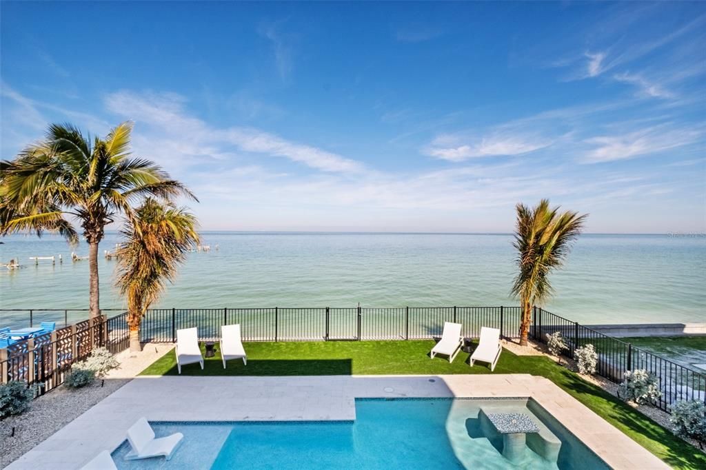 Exterior, Pool, Water