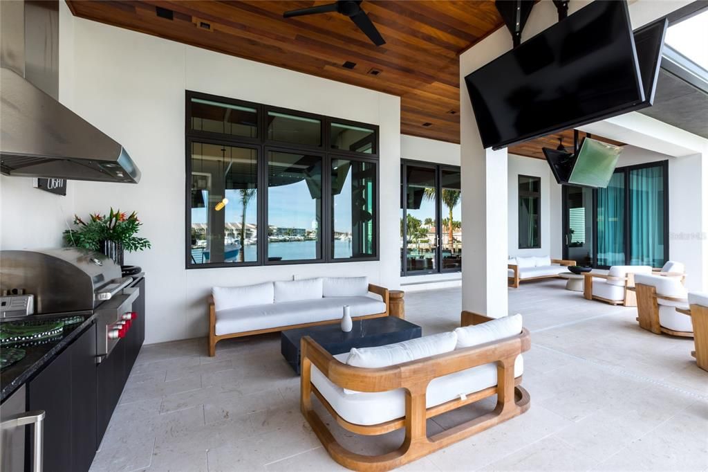 Exterior, Living room, Outdoor Kitchen, Water
