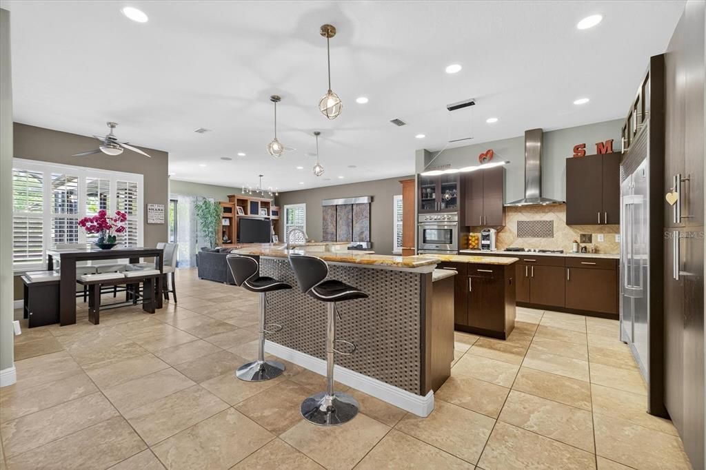 Dining room, Interior, Kitchen, Pendant Lights, Recessed Lighting, Stainless Steel Appliances