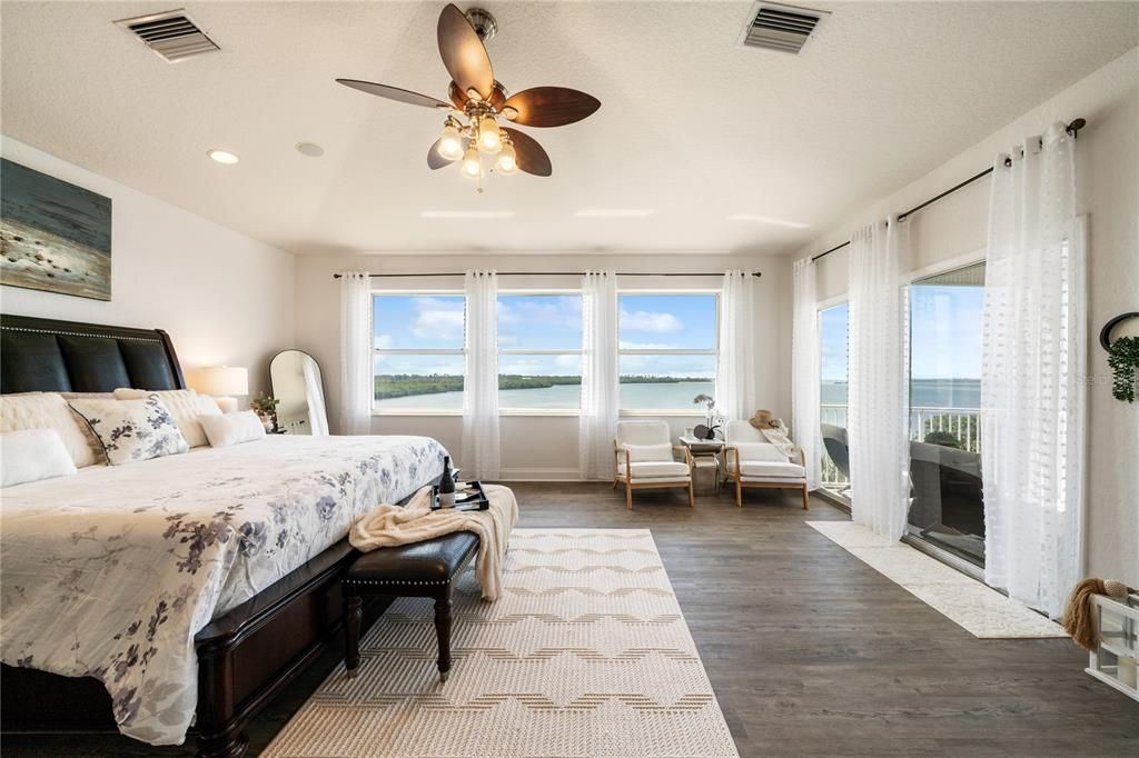 Bedroom, Interior, Recessed Lighting, Water, Wood Texture Flooring
