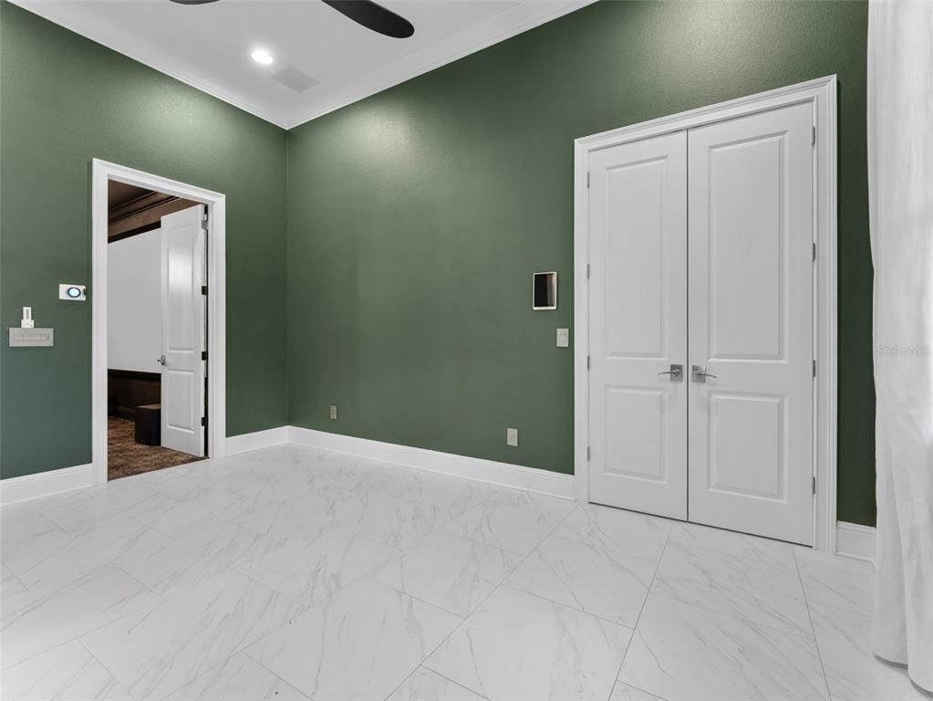 Empty room, Interior, Marble, Recessed Lighting
