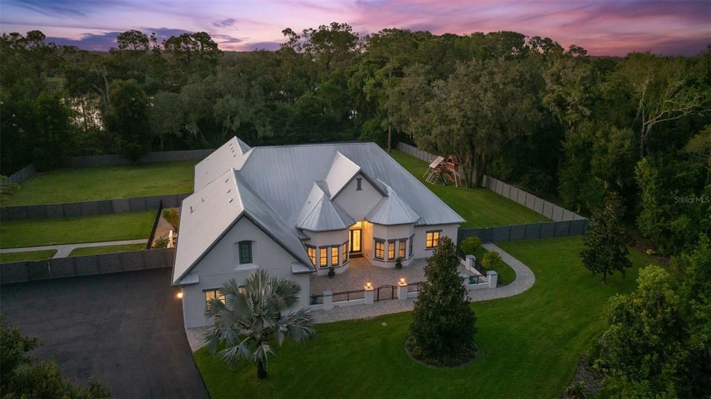 Exterior, Drone