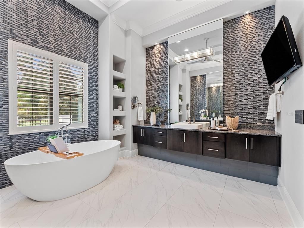 Bathroom, Dual Sink Vanities, Free Standing Baths, Interior, Marble, Recessed Lighting