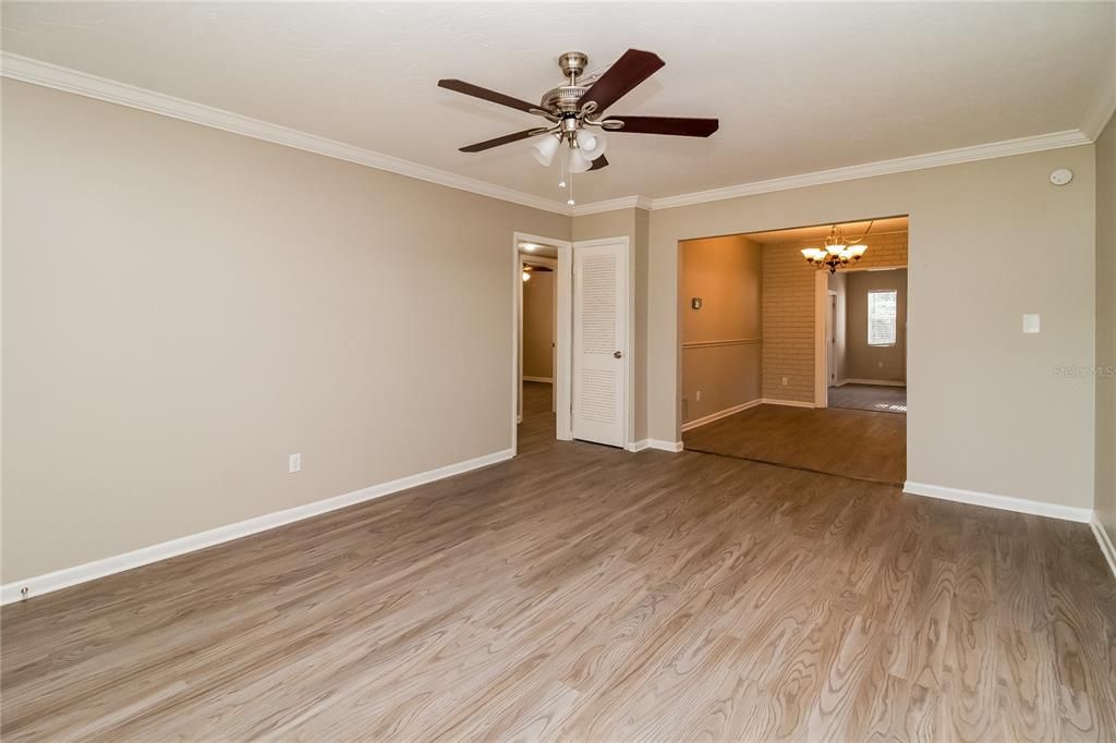 Chandelier, Empty room, Interior, Wood Texture Flooring