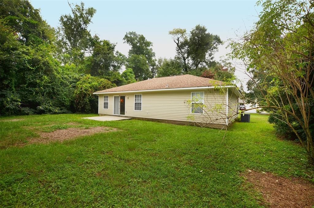 Backyard, Exterior