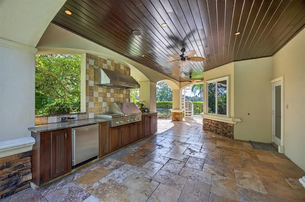 Exterior, Outdoor Kitchen