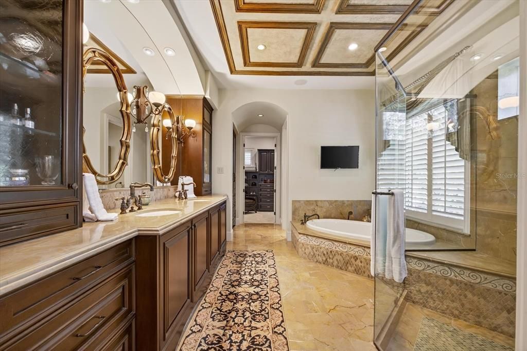 Bathroom, Dual Sink Vanities, Interior, Recessed Lighting
