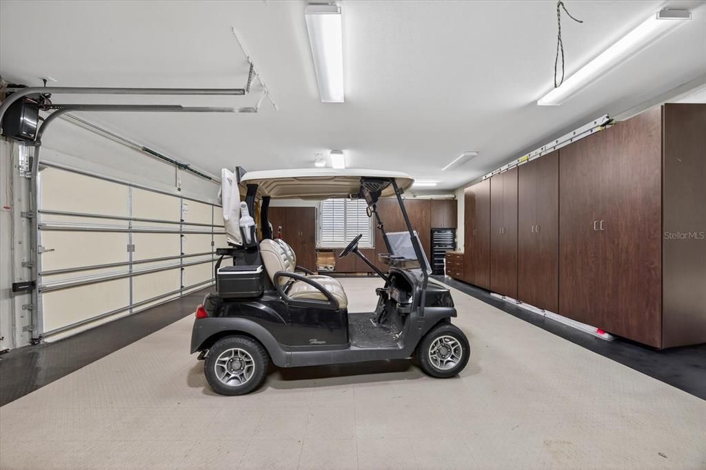 Garage, Interior