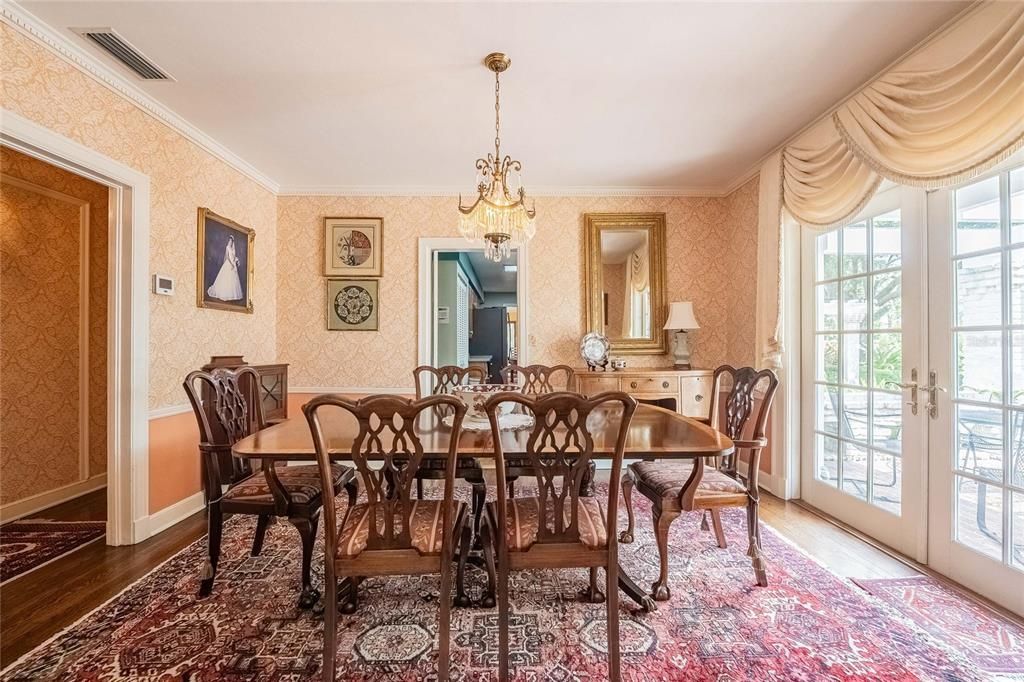 Chandelier, Dining room, Interior, Wood Texture Flooring