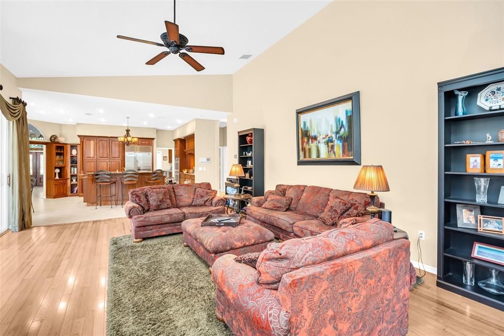 Chandelier, Interior, Kitchen, Living room, Pendant Lights, Recessed Lighting, Wood Texture Flooring