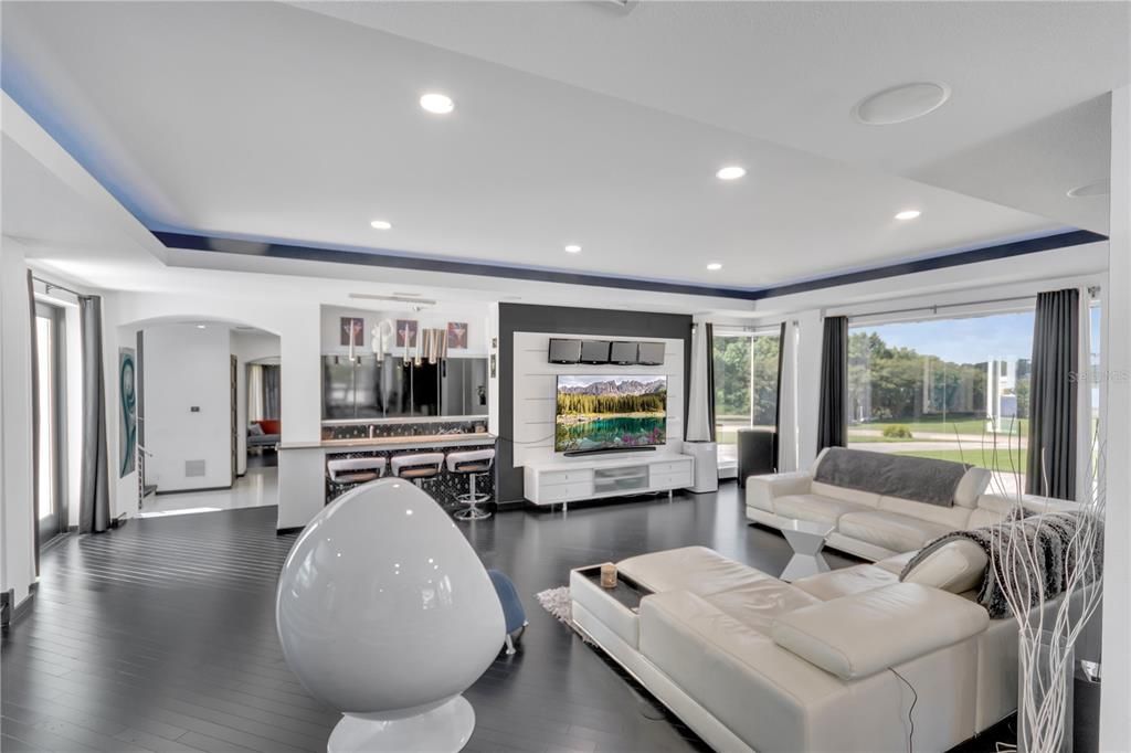 Interior, Living room, Recessed Lighting, Wood Texture Flooring