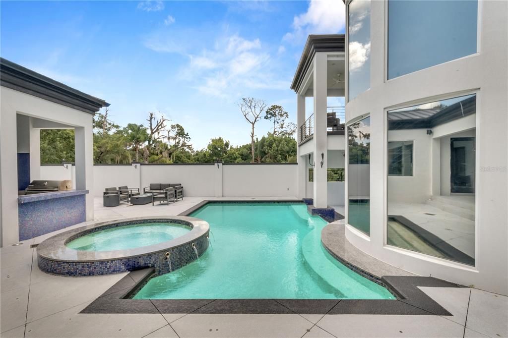 Exterior, Pool