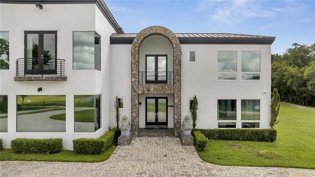 Backyard, Exterior, Facade, Modern