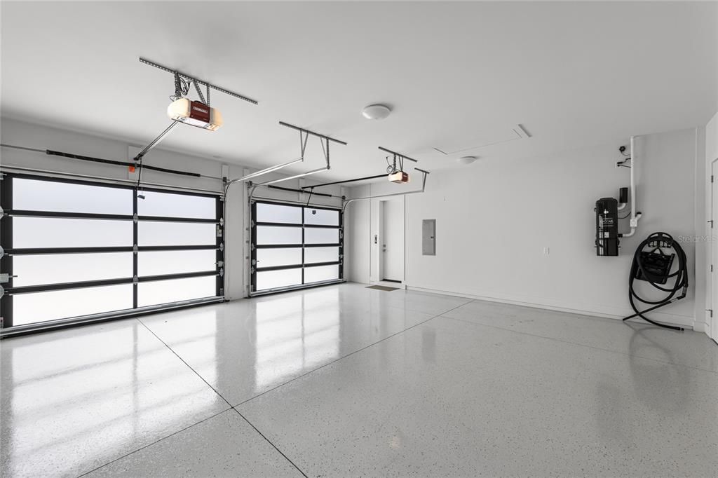 Garage, Interior