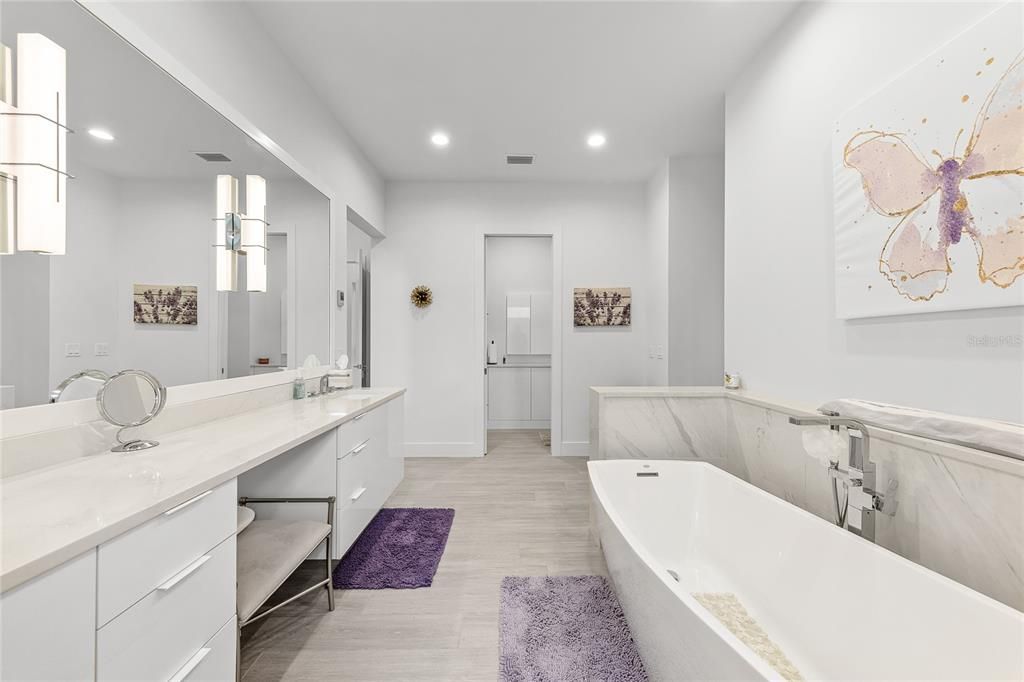 Bathroom, Dual Sink Vanities, Free Standing Baths, Interior, Recessed Lighting