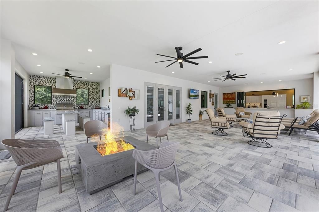 Dining room, Interior, Kitchen, Recessed Lighting