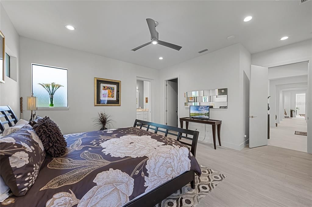Bedroom, Interior, Recessed Lighting