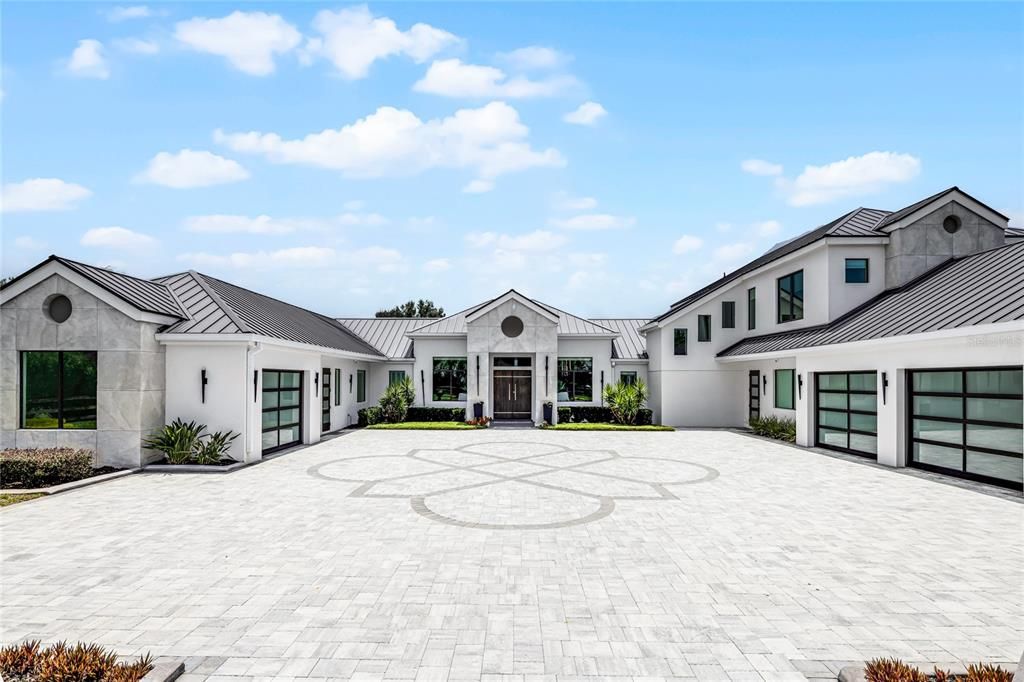 Attached, Exterior, Facade, Farmhouse