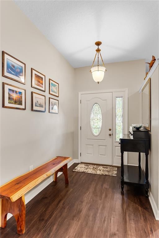 Interior, Pendant Lights, Wood Texture Flooring